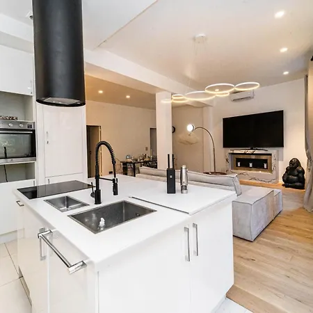 Pick A Flat'S Apartment In Notre-Dame De Paris - Rue Saint-Severin Esterno foto